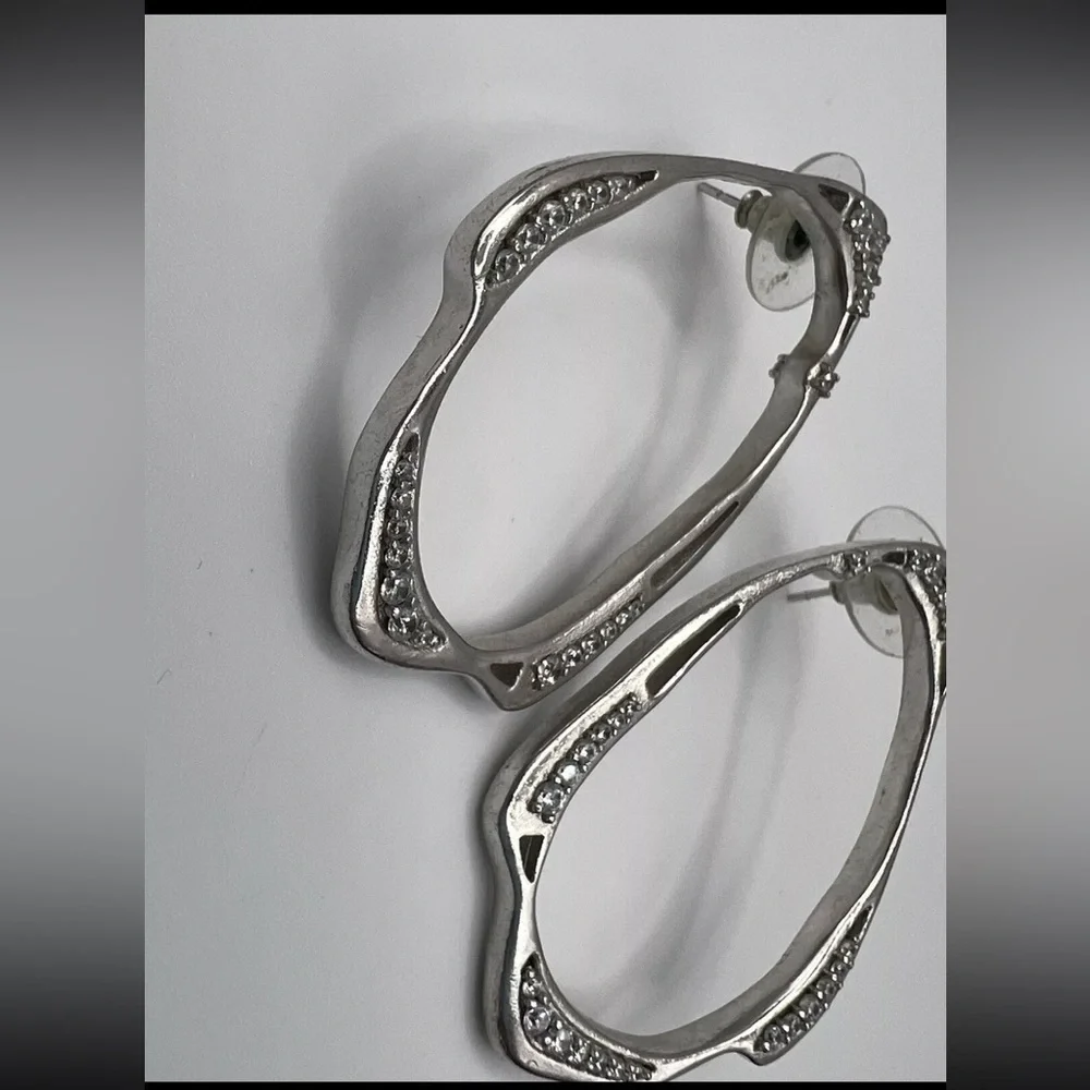 Kendra Scott "Livi" Frontal Silver Plated Crystal Drop Earrings RARE - Picture 8 of 9